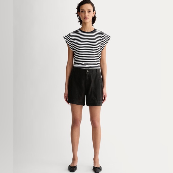 Everlane the Utility Darted Short - Picture 2 of 12